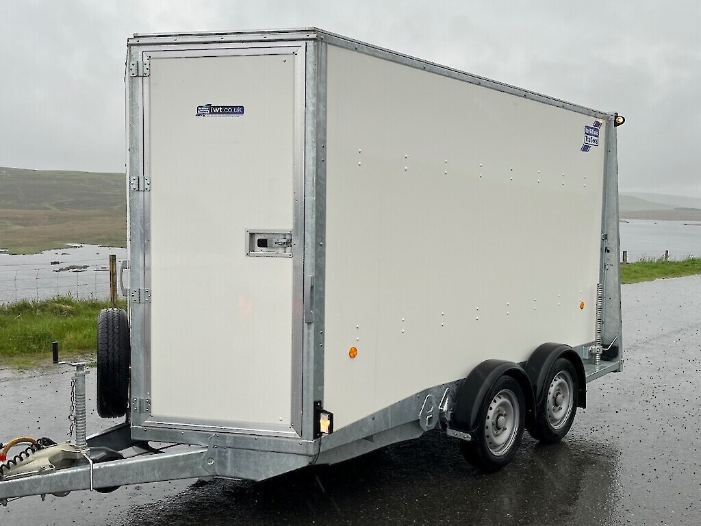 Ifor Williams BV126 7ft H/R