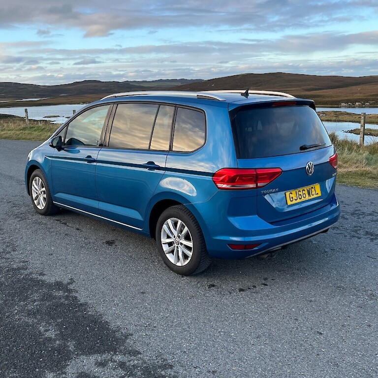 Volkswagen Touran SE