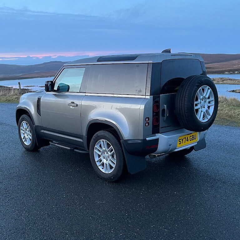 Land Rover Defender 90 Commercial
